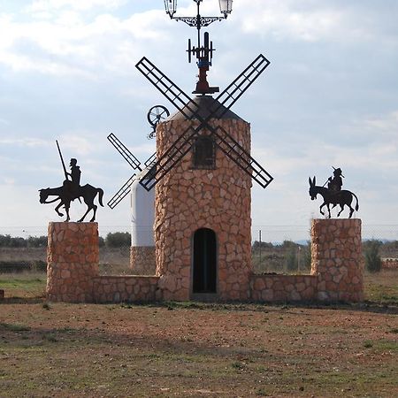 Alojamiento Rural Los Delfines Valdepenas Bagian luar foto