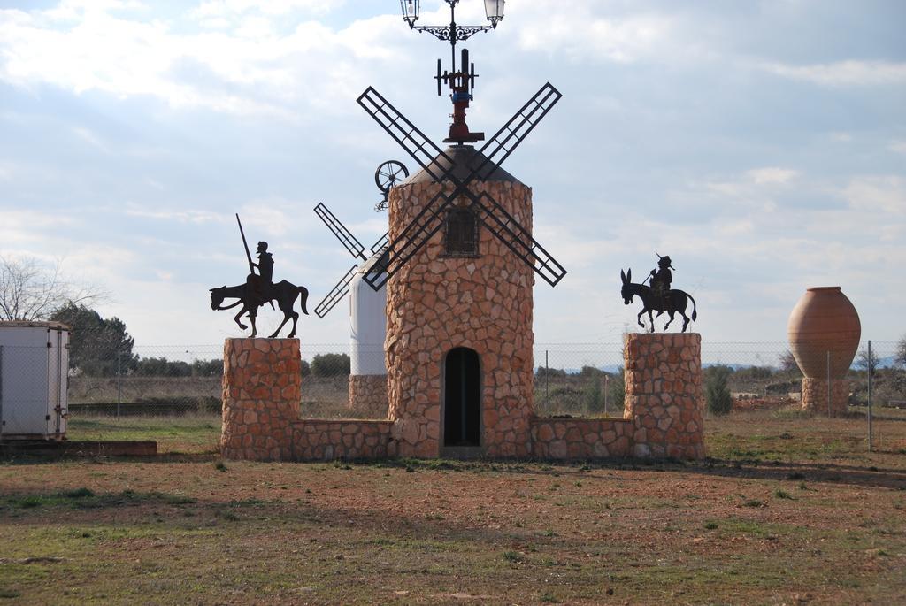 Alojamiento Rural Los Delfines Valdepenas Bagian luar foto